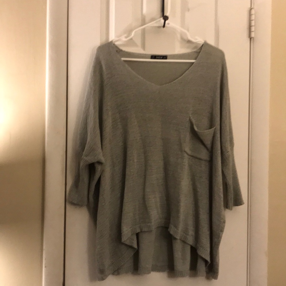 SHEIN top mid length sleeves